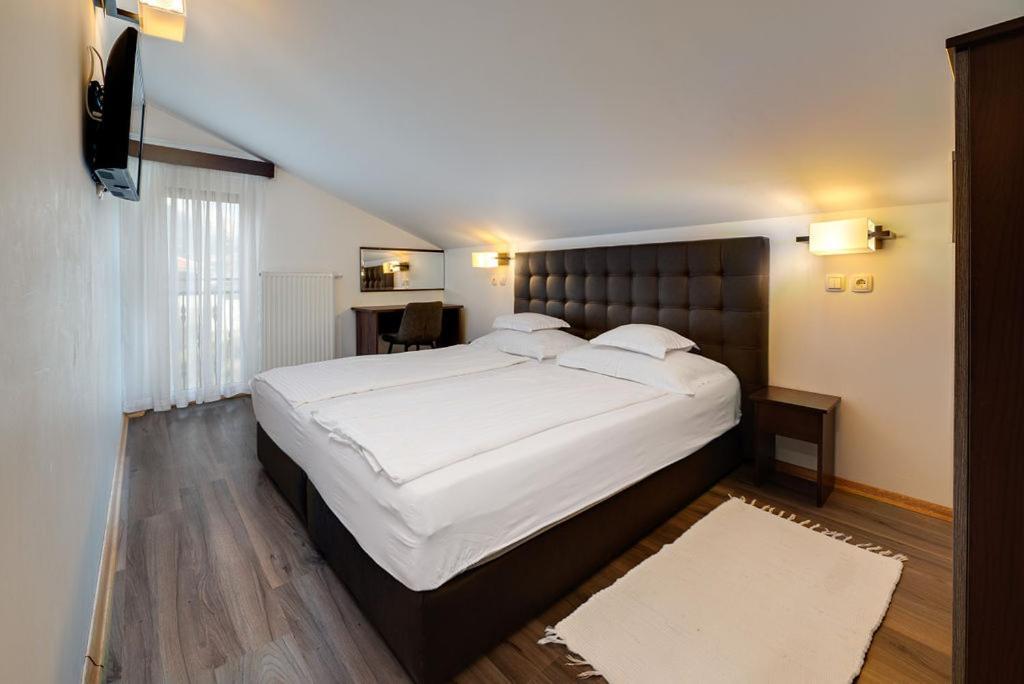 Bed & Breakfast Dosen II Башка Екстер'єр фото